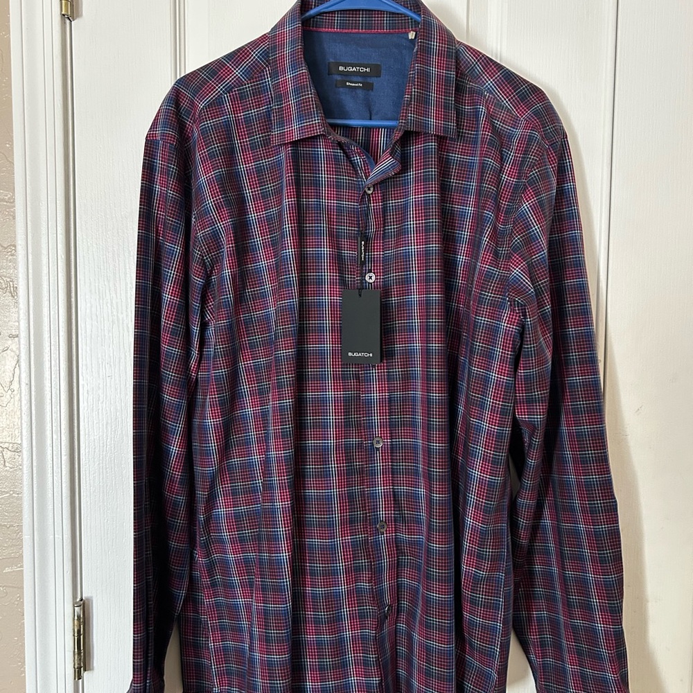 Elegant Bugatchi Plaid Button-Down Shirt - Black and Red